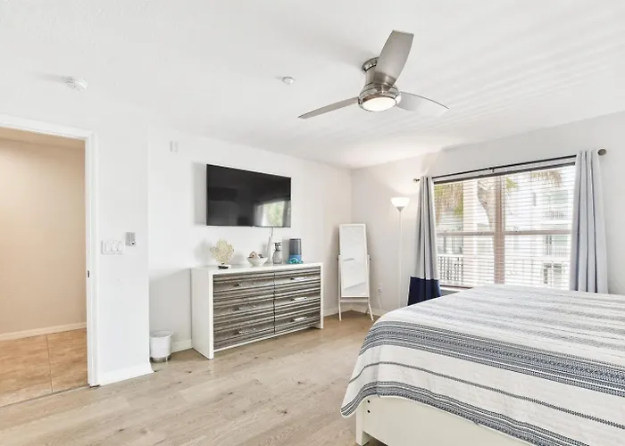 Apartamento Bright & Airy 22 With Side Ocean View!