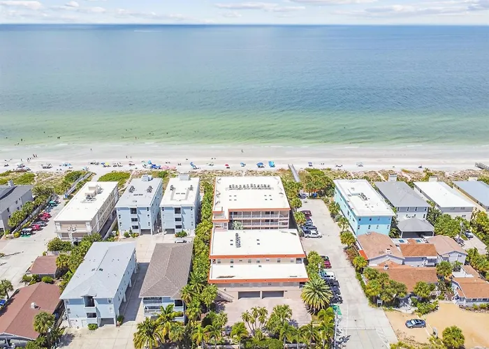 Bright & Airy 22 With Side Ocean View! * Clearwater Beach